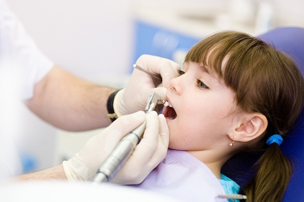 Chữa sâu răng cho trẻ 6 tuổi