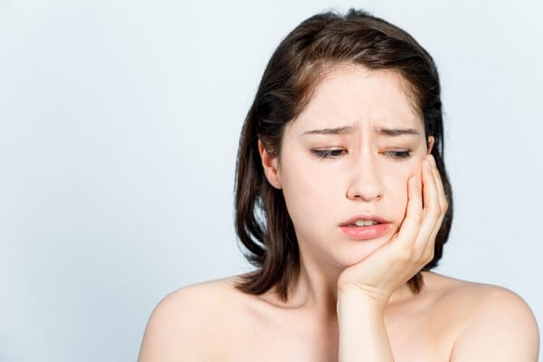 đau răng ăn trứng vịt lộn được không, nhức răng ăn trứng vị lộn được không